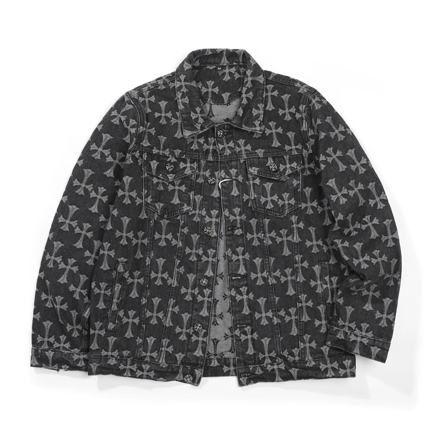 P260 [Black] Chrome Hearts double-sided heavy denim jacket with LOGO jacquard and dark flowers printed all over. The same style as the Internet celebrity star. The cross-printed denim jacket has a unique cross design element and all-over printing, which is full of design. It is made of 100% denim cotton fabric with heavy coarse yarn count, which ensures a stiff and tough silhouette while being soft, comfortable and breathable. The lapel is designed with silver buttons and is full of texture. The classic white cross logo is all over the dress, making it a perfect versatile style for spring and summer! Customized jacquard fabric, you can wear it in various styles. This gender-neutral shirt is a must-have for nightclubs. It can be worn as a jacket for both men and women. It can be easily worn by both men and women! The original loose version is made of high-quality pure cotton fabrics. The fabric pattern is high-definition and delicate without burrs. It is comfortable and breathable to wear. All the buttons are molded and customized. It is casual and fashionable and can be matched with any bottoms. It can be windproof and sunproof in spring and summer. It can be worn outside in autumn and winter! Easily concave shape makes you look slimmer and taller, perfect for both men and women! Style number: Color: Black Size: S M L XL